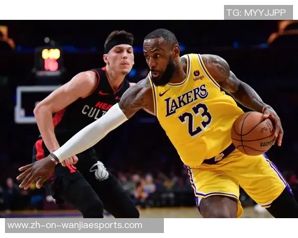 12月14日湖人与热火精彩对决高清直播全程回顾与赛后分析 12月14日湖人与热火精彩对决高清直播全程回顾与赛后分析